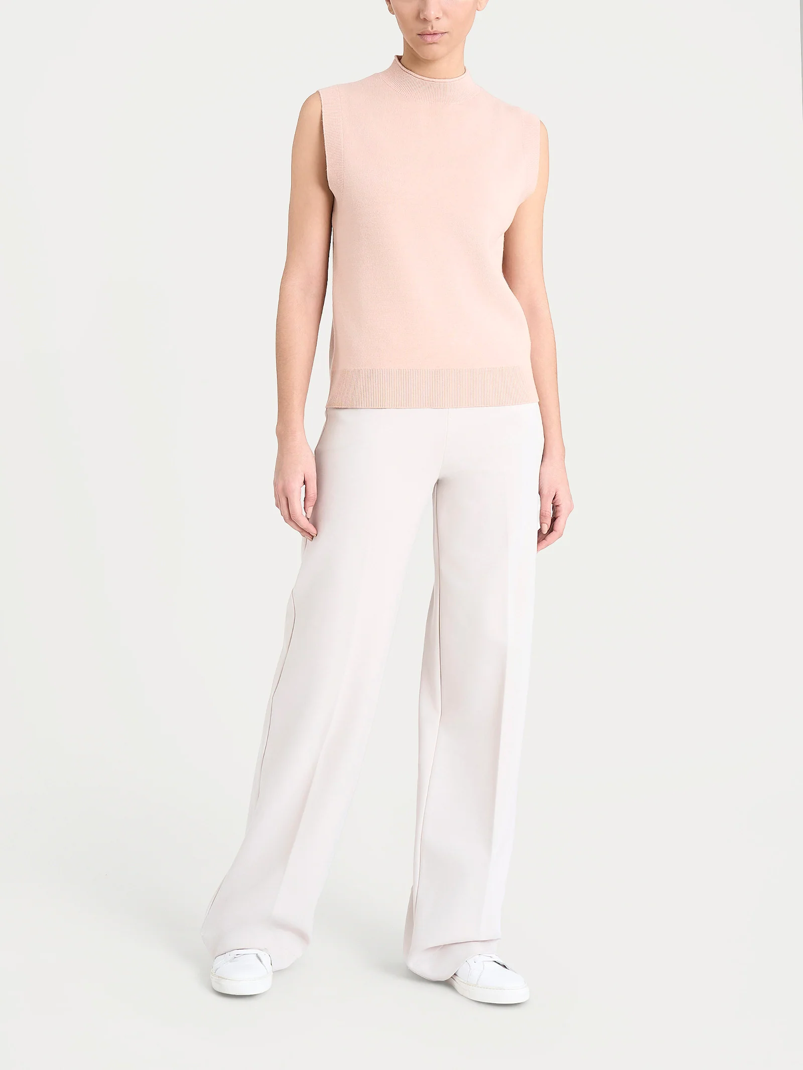 Maglia smanicata in Super Soft - Cameo Rose - Image 4