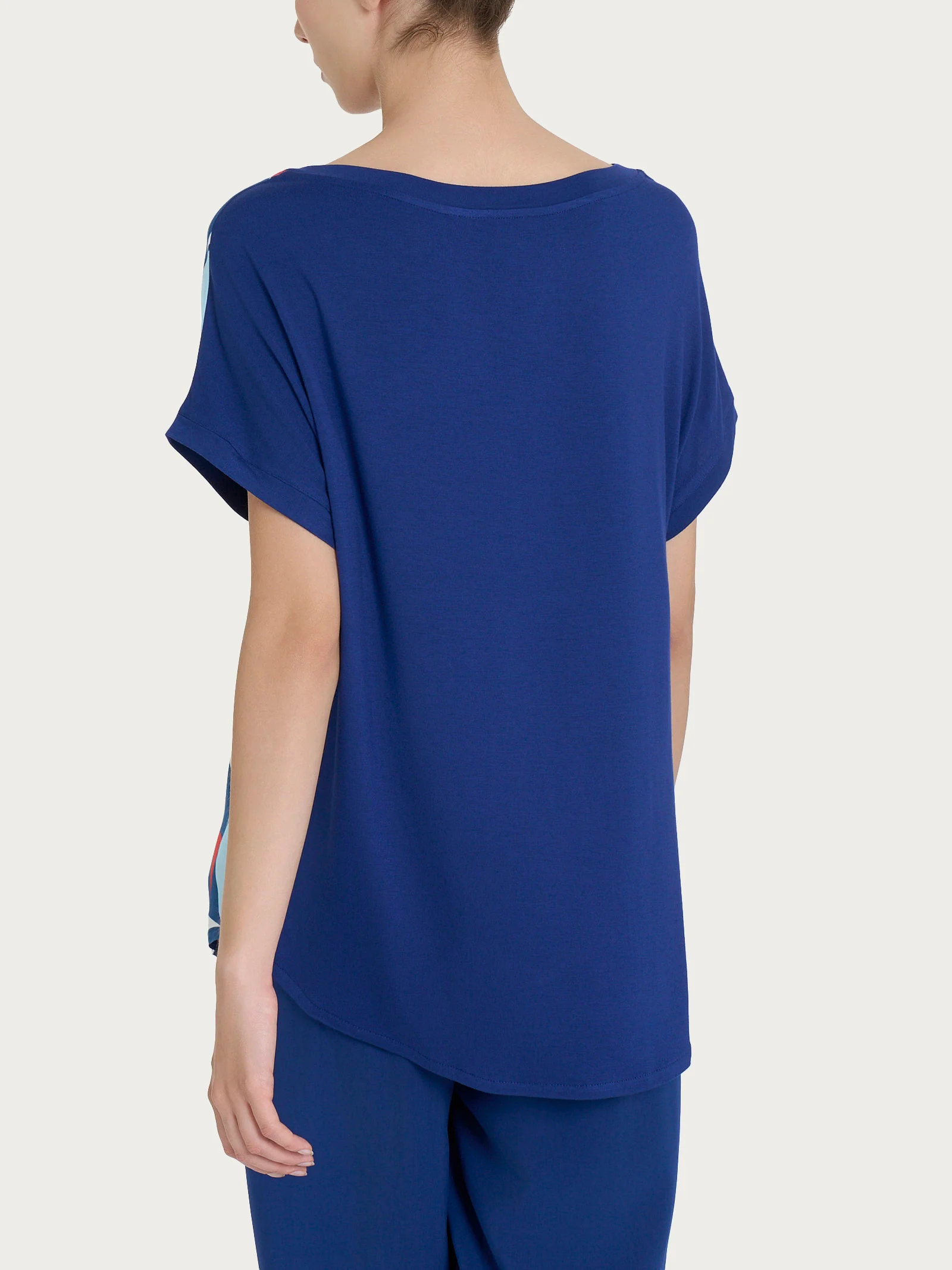 Maglietta con geometric pattern in Misto Viscosa - Fant. Blueberry - Image 2