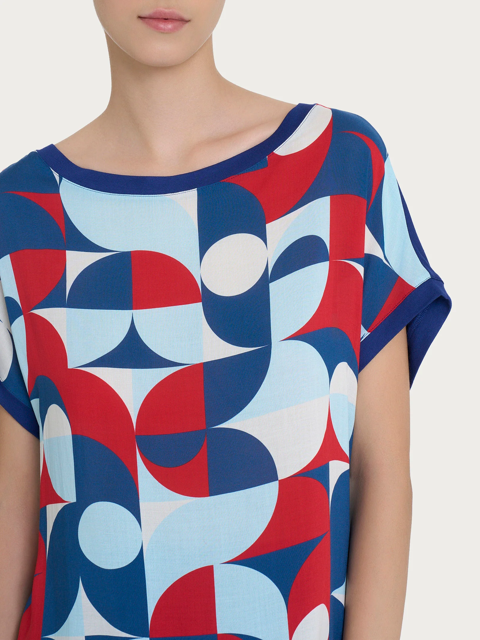Maglietta con geometric pattern in Misto Viscosa - Fant. Blueberry - Image 3