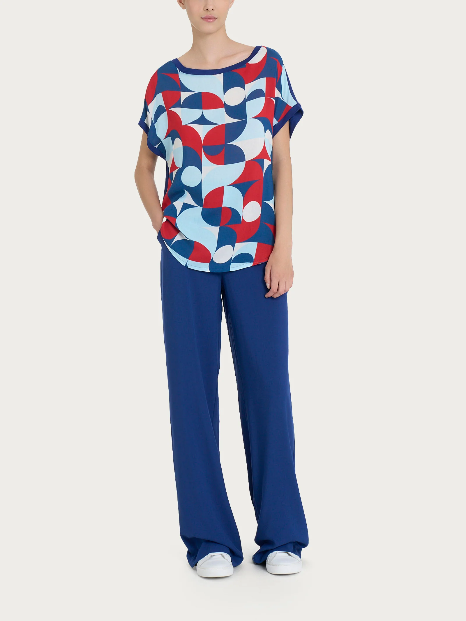 Maglietta con geometric pattern in Misto Viscosa - Fant. Blueberry - Image 4