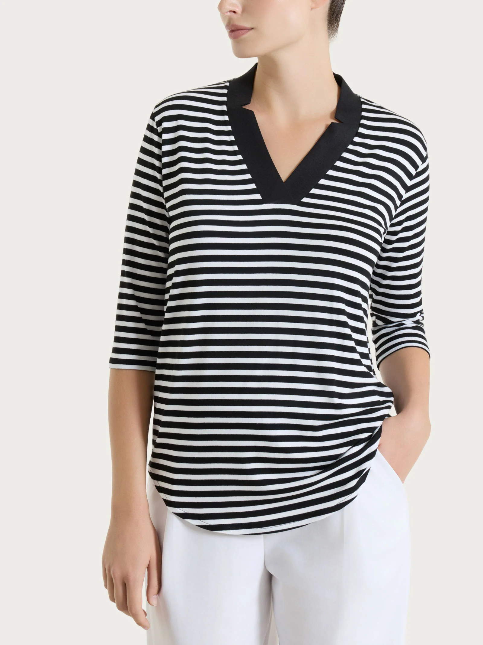 Maglietta con scollo a V a righe in Viscosa Summer - Fant. Nero riga pari
