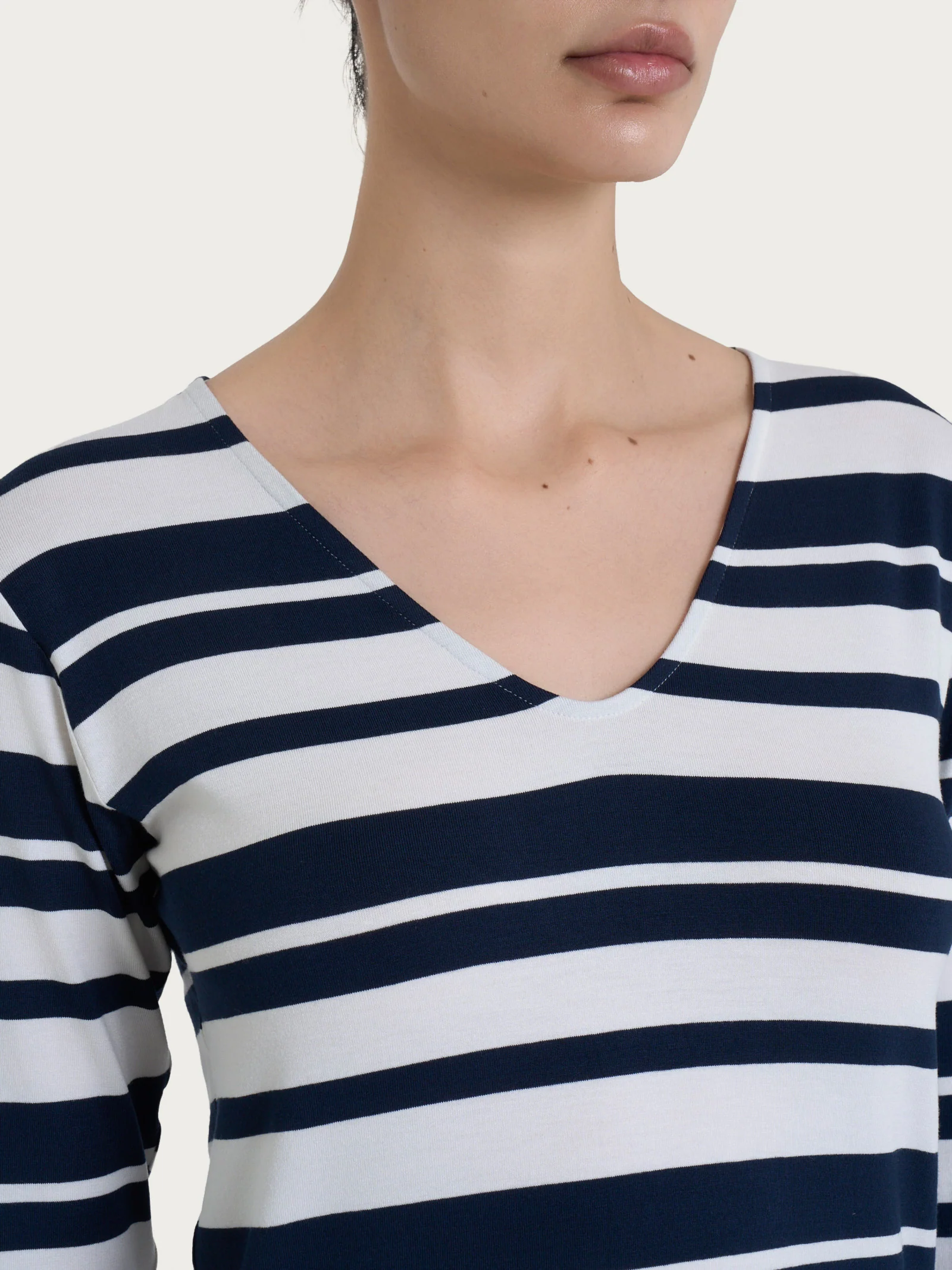 Maglietta con stripes e scollo a V in Viscosa Summer  - Fant. Bleu Riga Alternata - Image 3