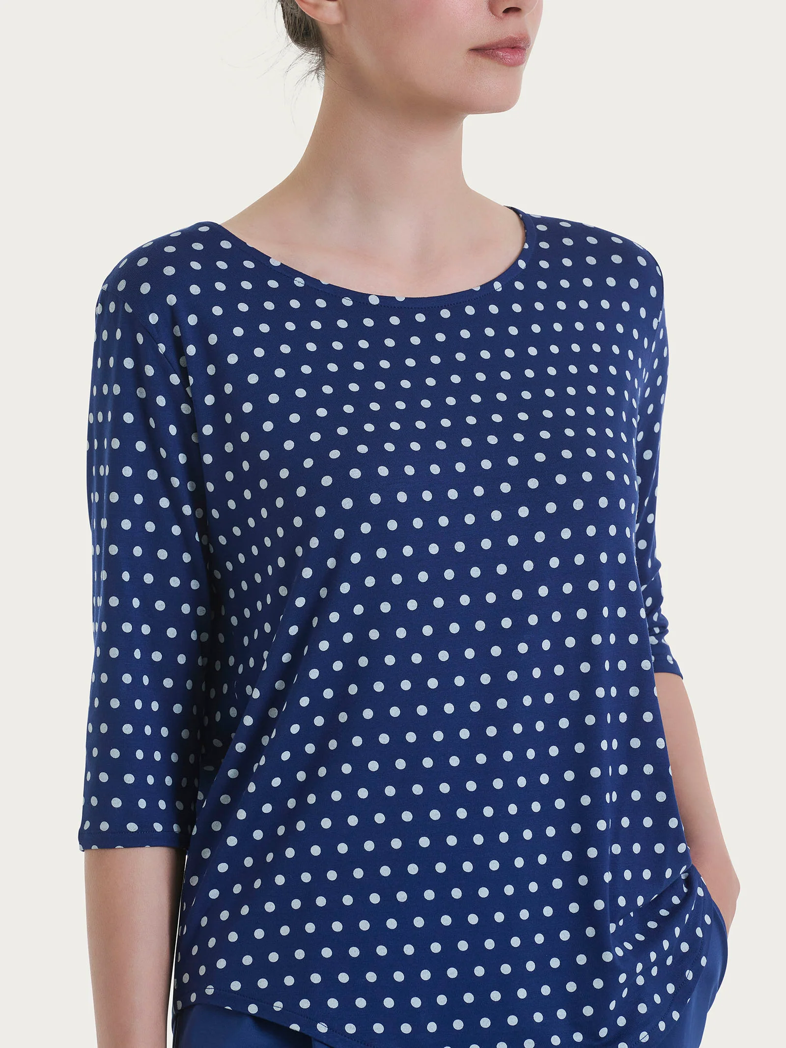 Maglietta girocollo con dots in Viscosa Summer - Fant. Blueberry - Image 3