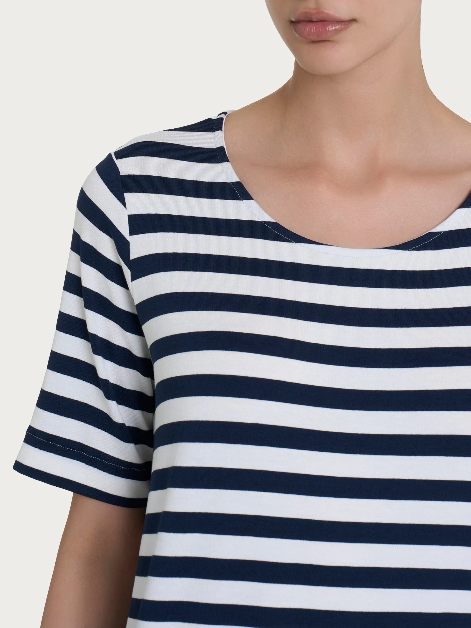 Maglietta girocollo con stripes in Viscosa Summer - Fant. Bleu Riga Pari - Image 3