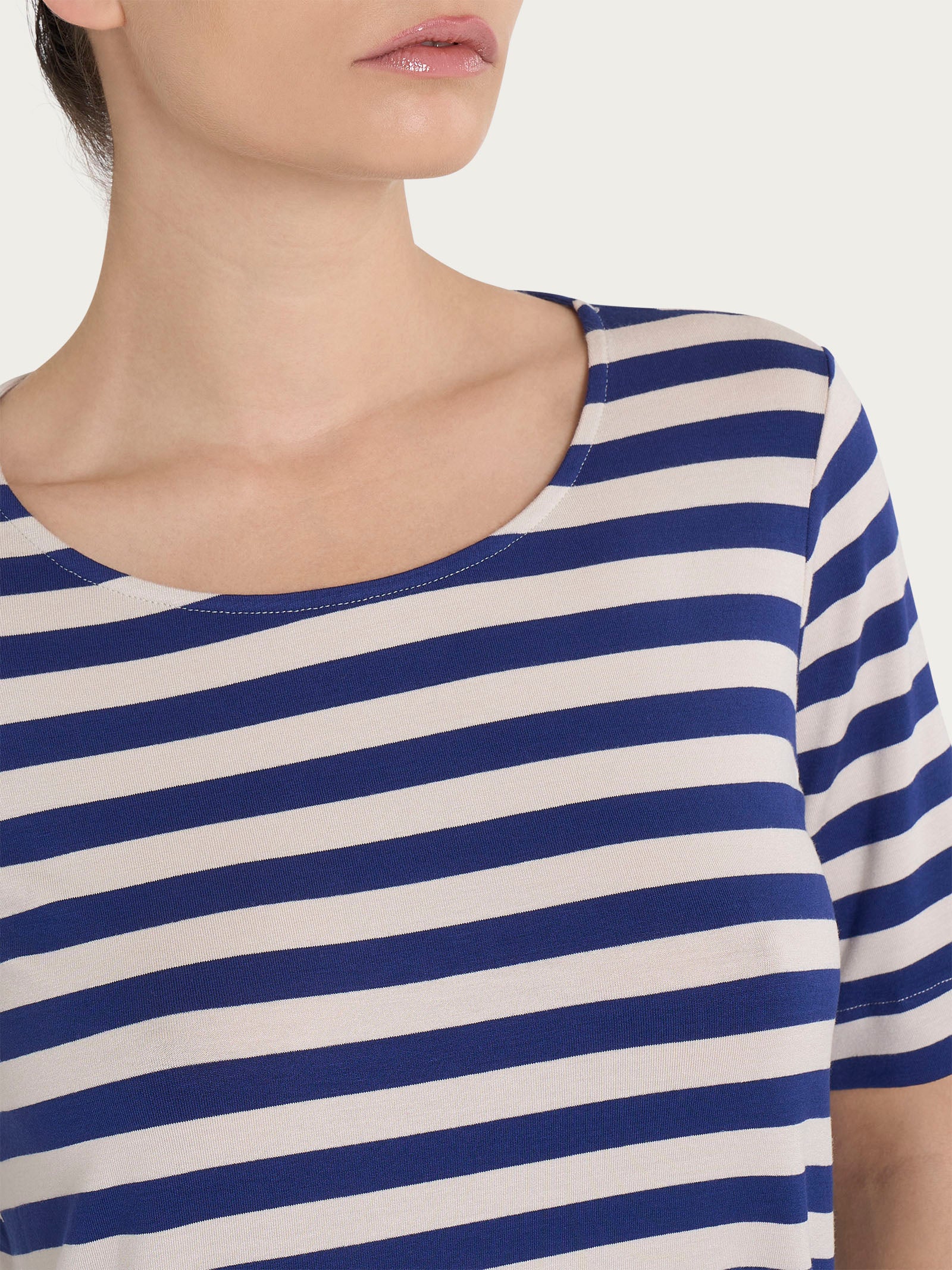 Maglietta girocollo con stripes in Viscosa Summer - Fant. Blueberry Riga Pari - Image 3