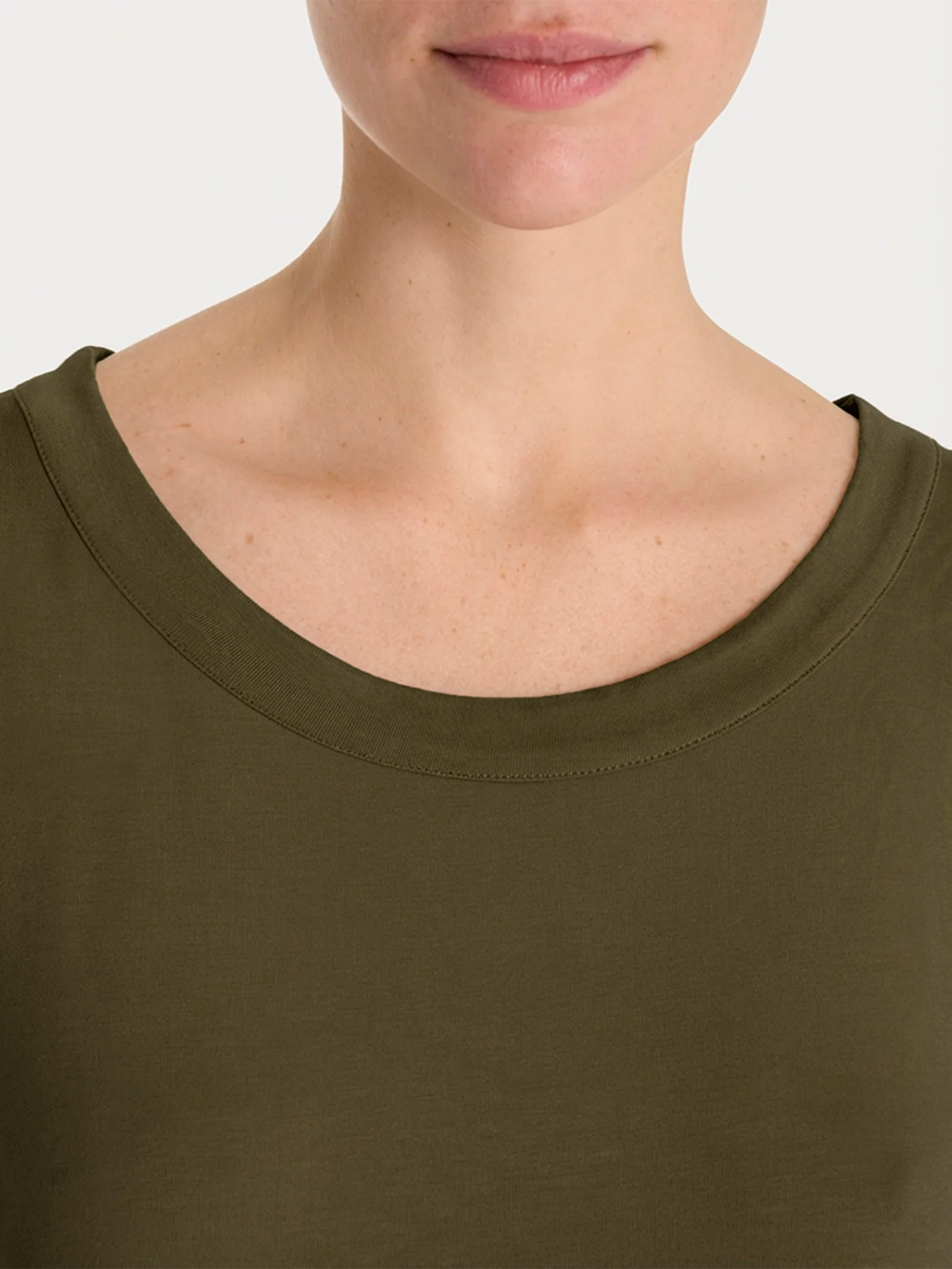 Maglietta girocollo in Viscosa Summer - Dark Olive - Image 3
