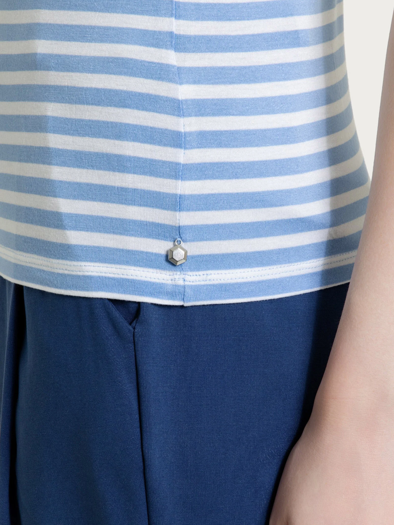 Maglietta skinny a righe in Viscosa Summer - Fant. Bel Air Blue riga pari - Image 3