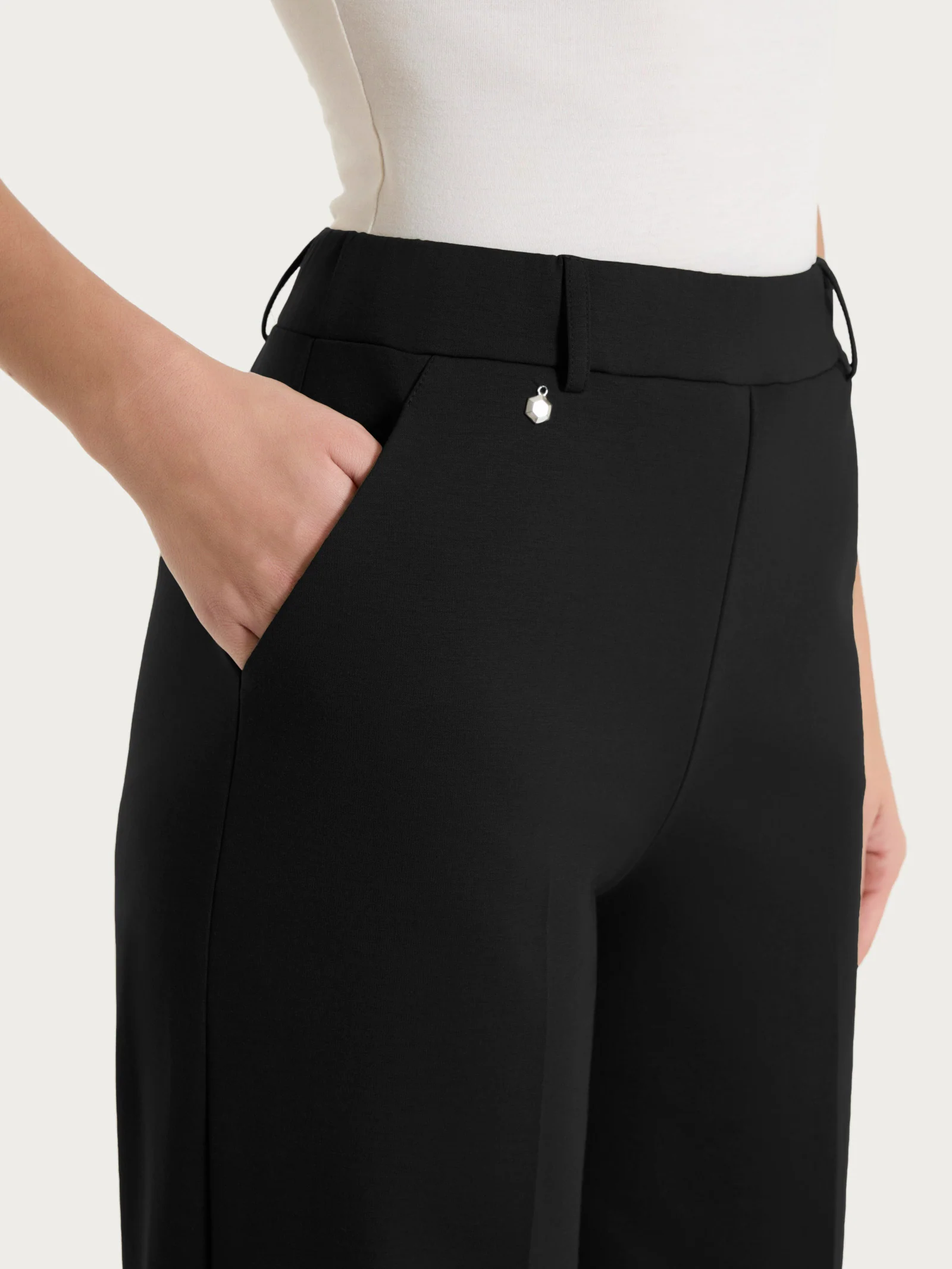 Pantalone a palazzo con tasche in Compact Light - Nero - Image 5