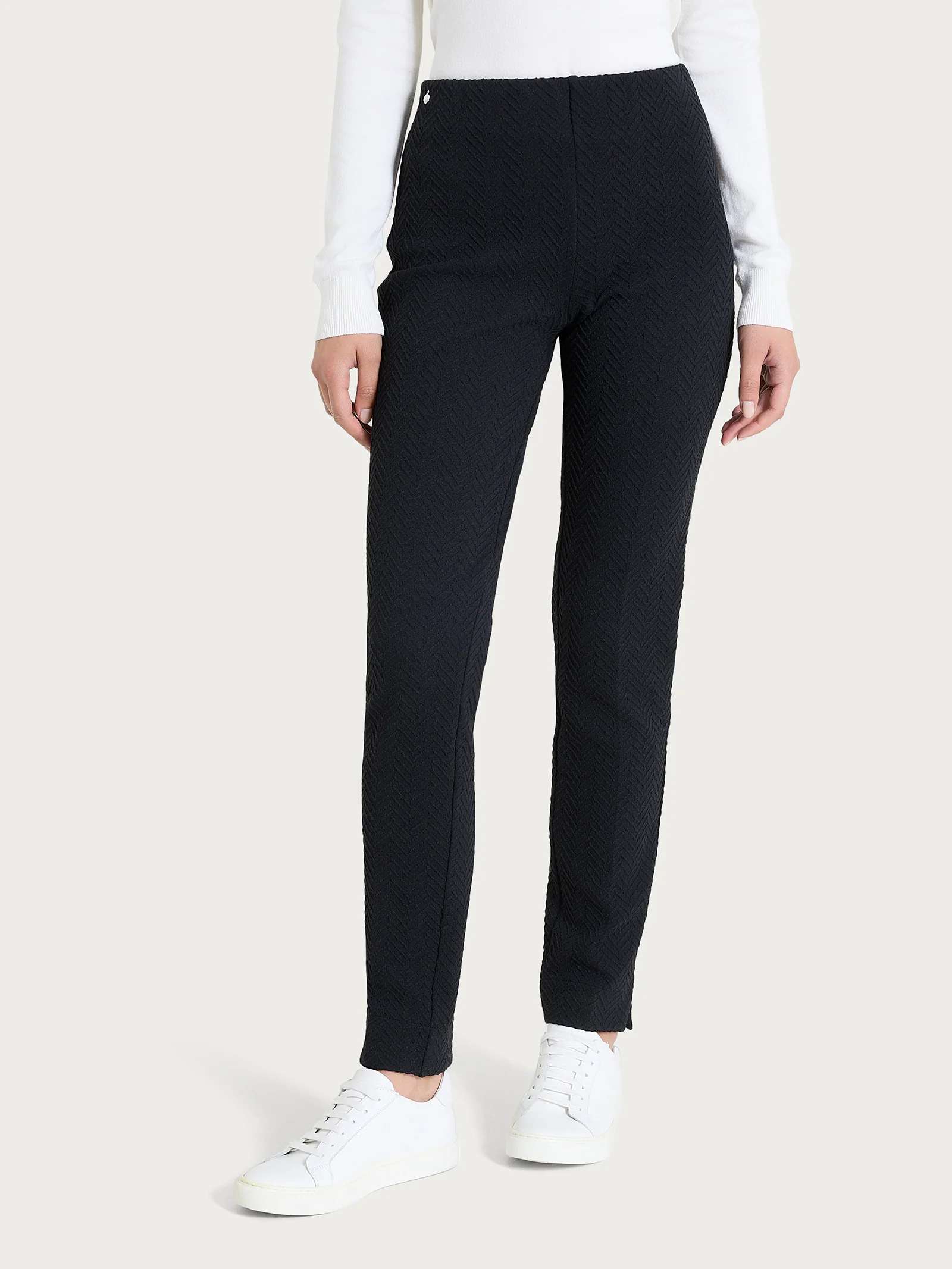 Pantalone a sigaretta con spacchetti in Eco Jacquard - Nero