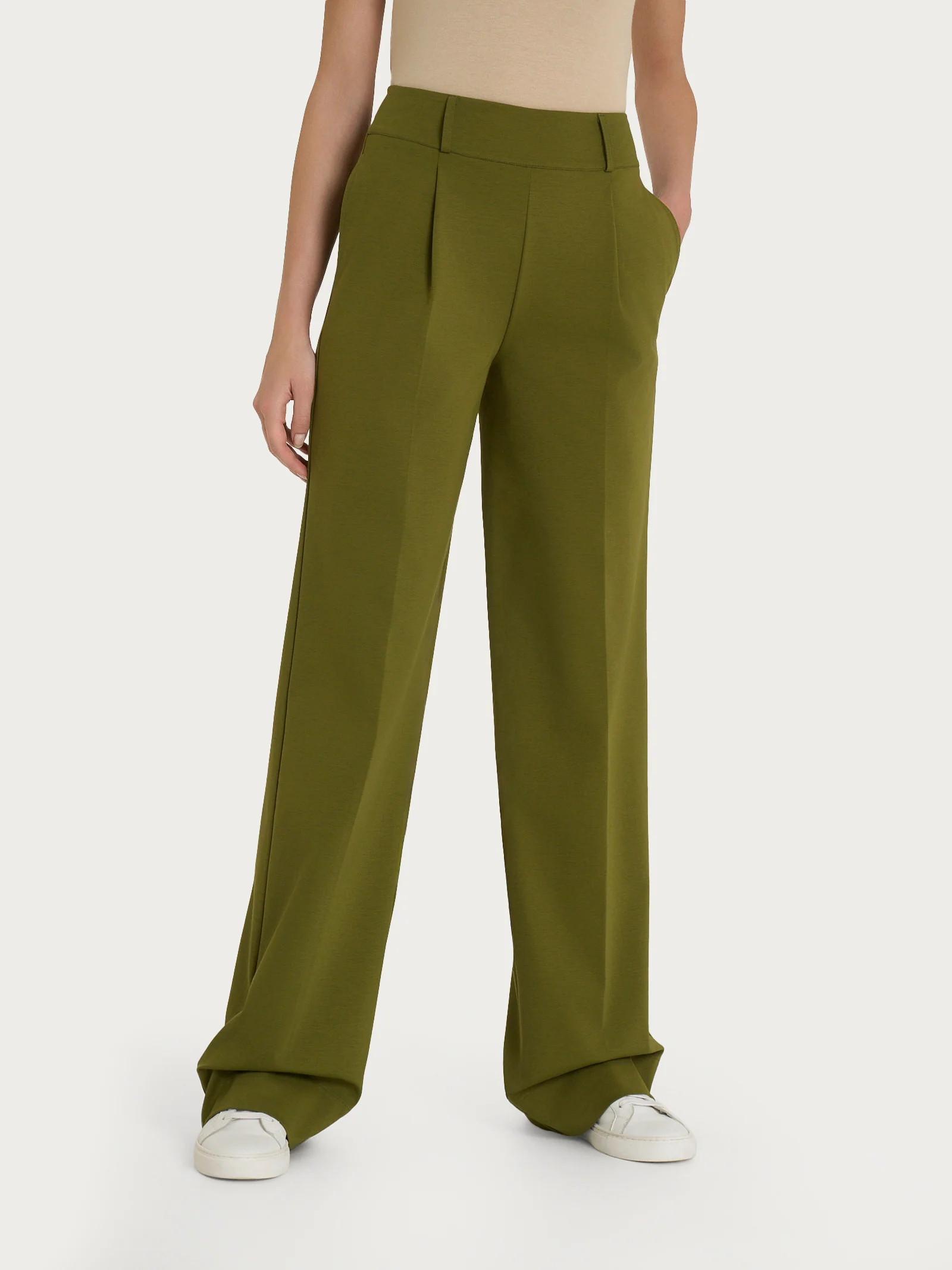 Pantalone ampio con tasche e pinces in Compact Light - Sphagnum - Image 2
