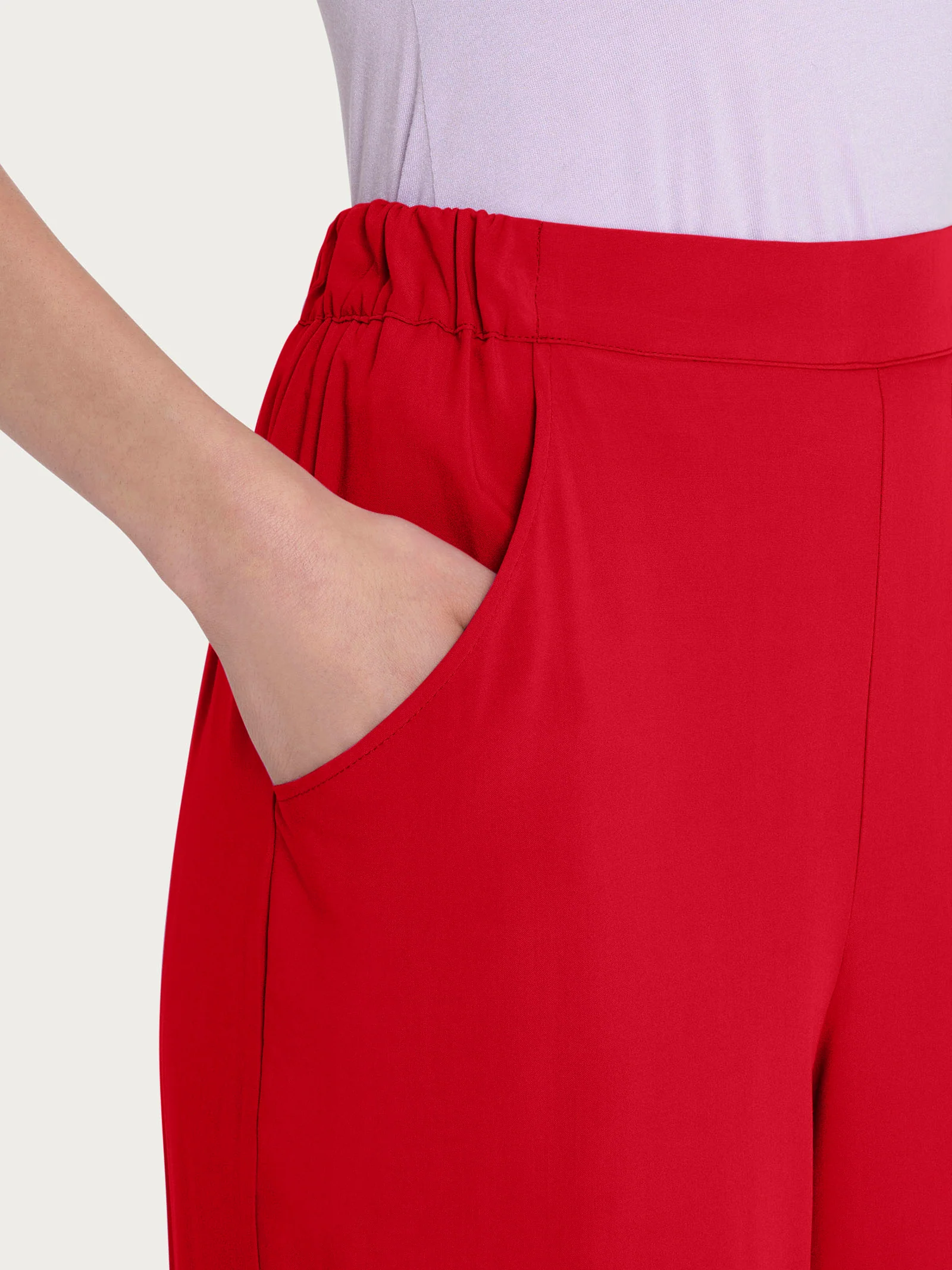 Pantalone ampio con tasche in Ecoseta - Salsa - Image 3