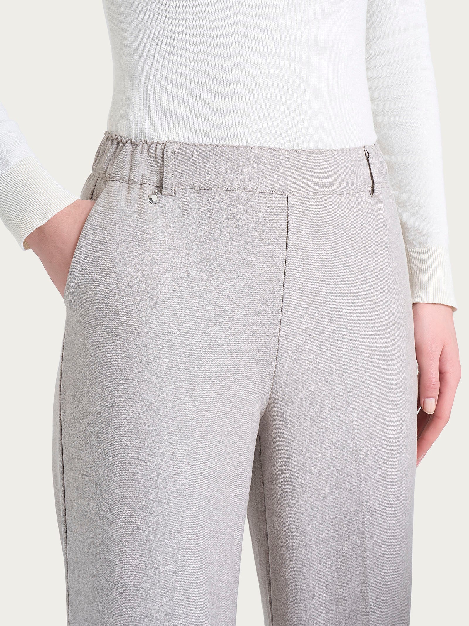 Pantalone ampio con tasche in Flannel Twill - Nude - Image 5
