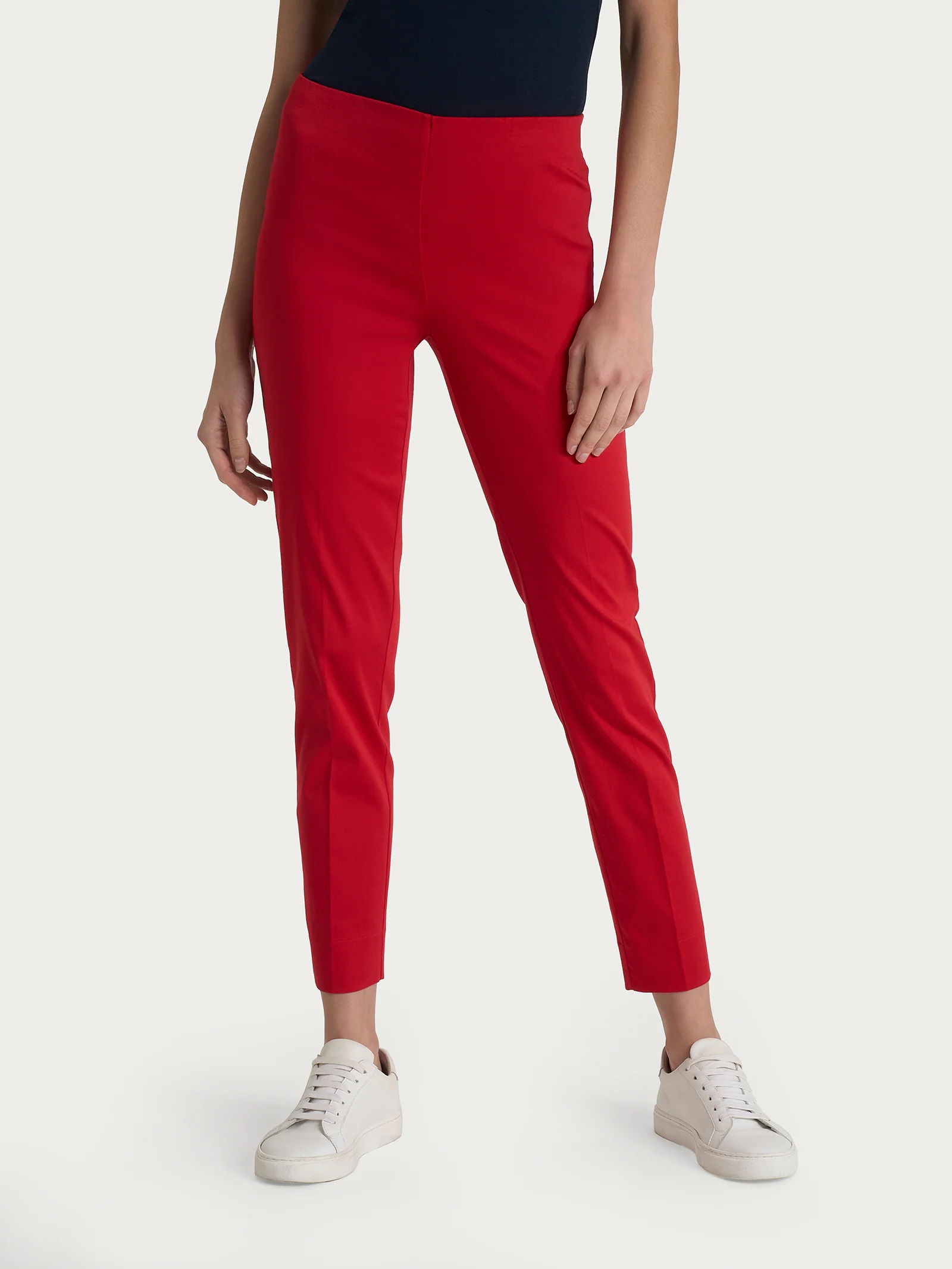 Pantalone capri con spacchetti in Satin Power - Salsa