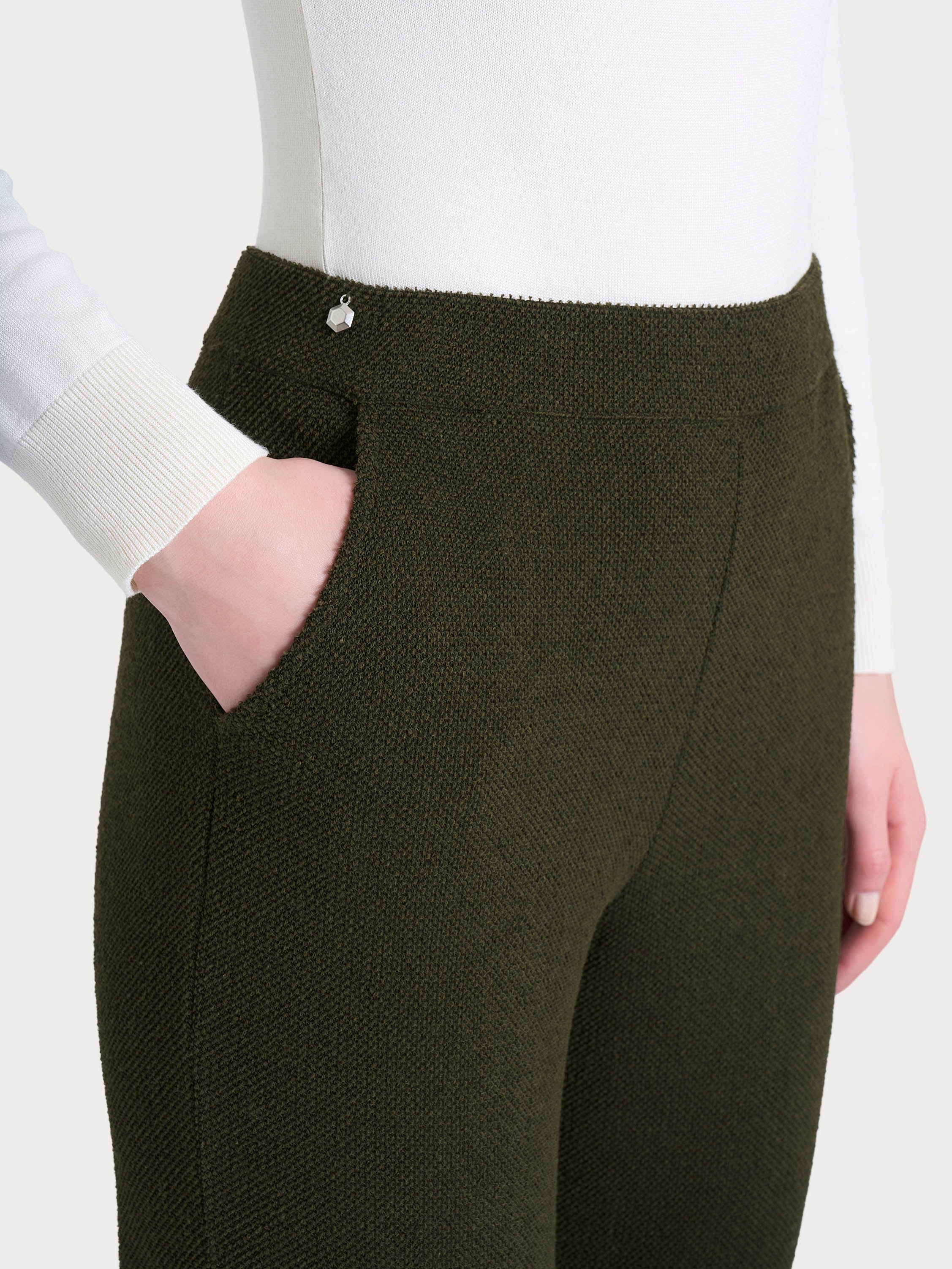 Pantalone chino slim con tasche in Japanese Fleece - Dark Olive - Image 3
