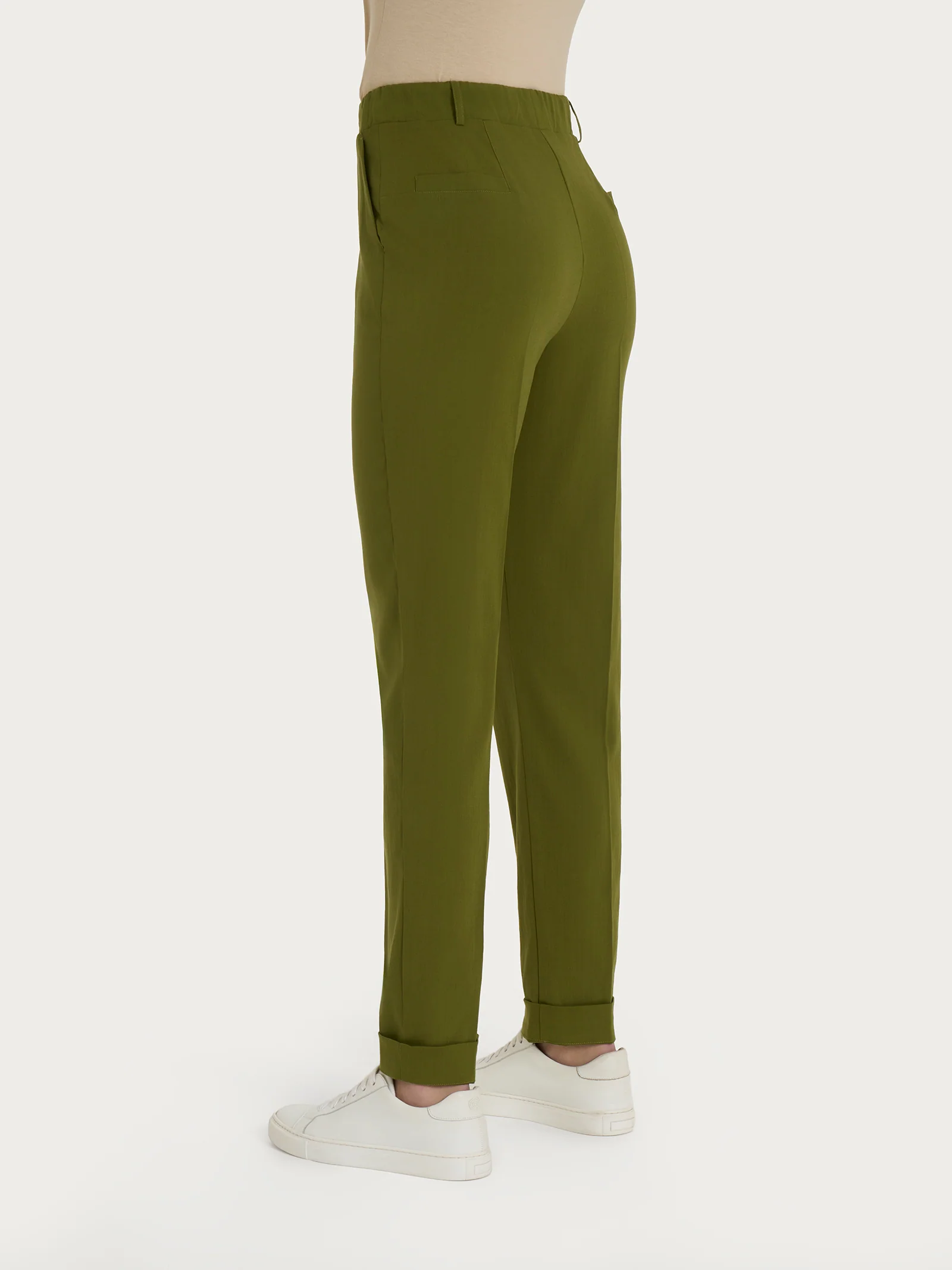 Pantalone chino slim con tasche in Super Natural - Sphagnum - Image 4
