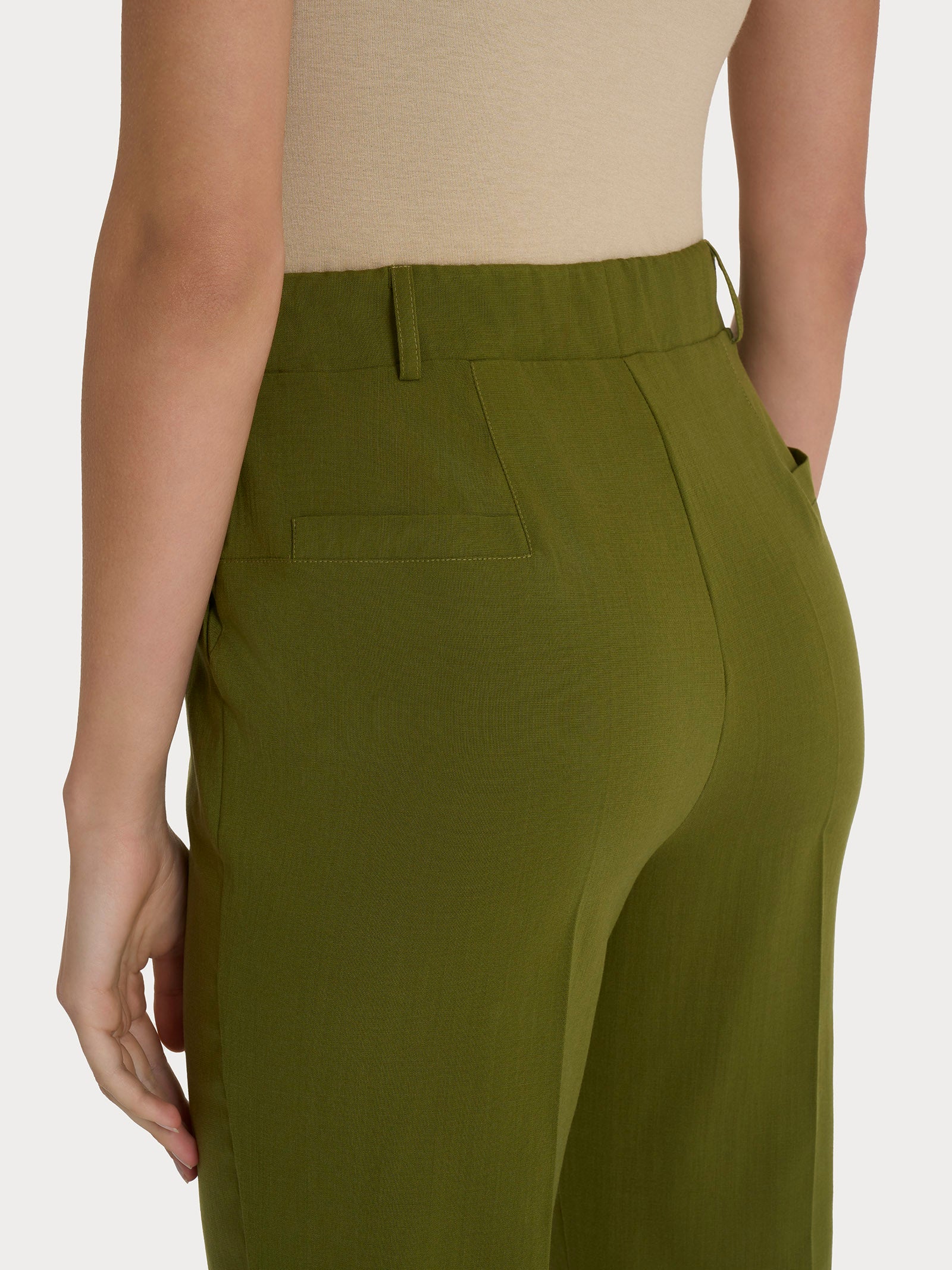 Pantalone chino slim con tasche in Super Natural - Sphagnum - Image 5