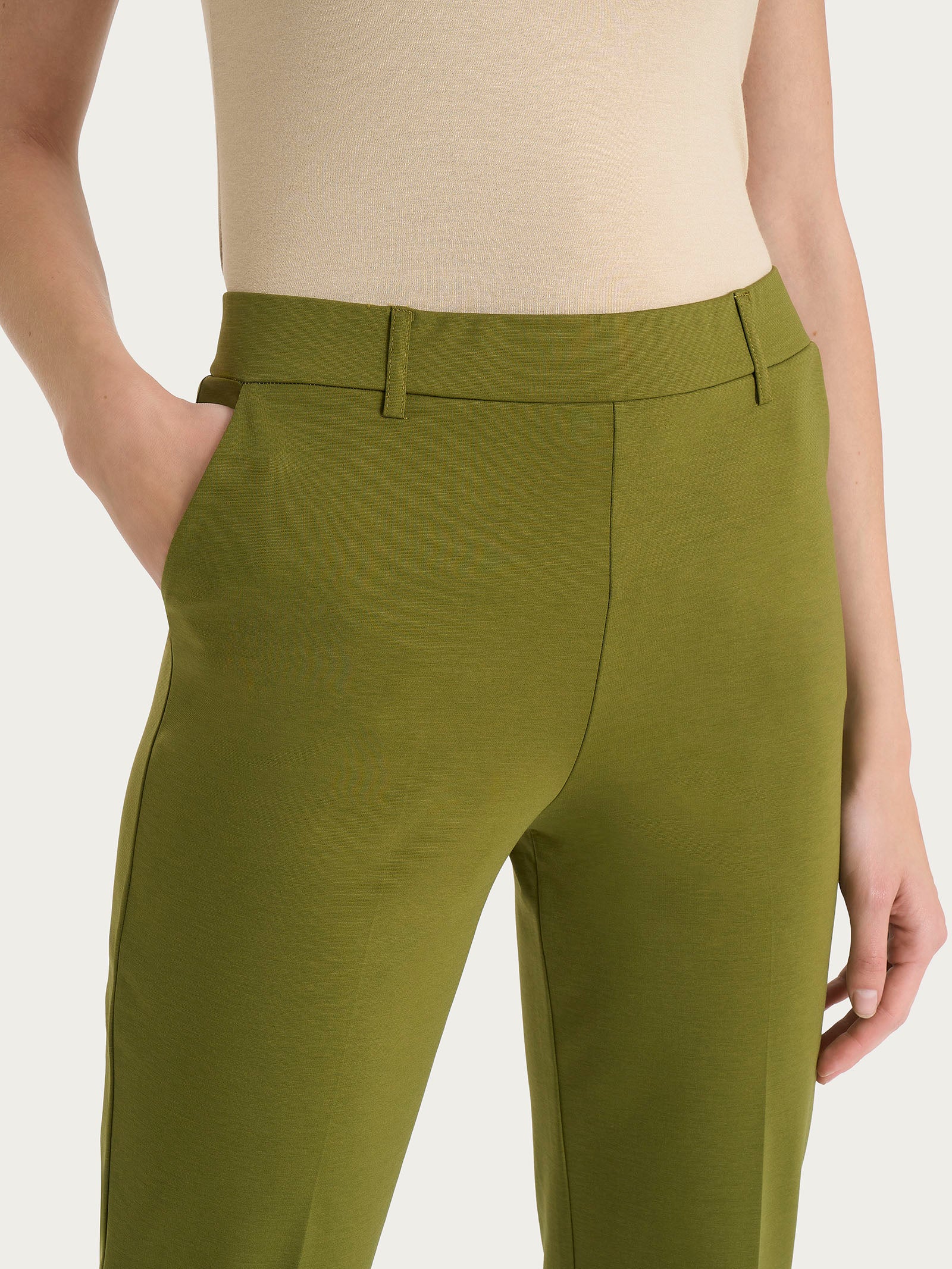 Pantalone dritto con tasche in Compact Light - Sphagnum - Image 3