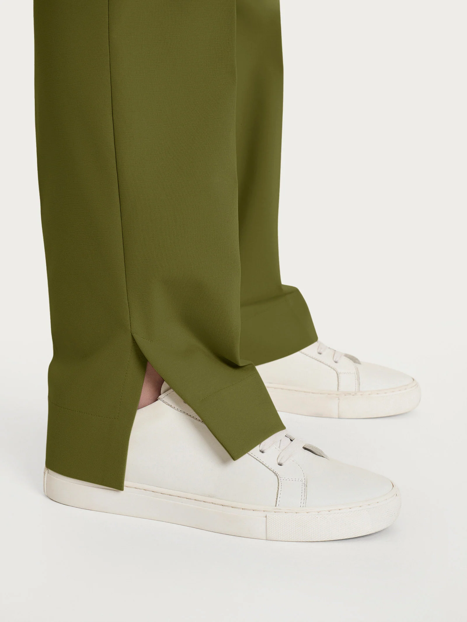 Pantalone dritto con tasche in Compact Light - Sphagnum - Image 3