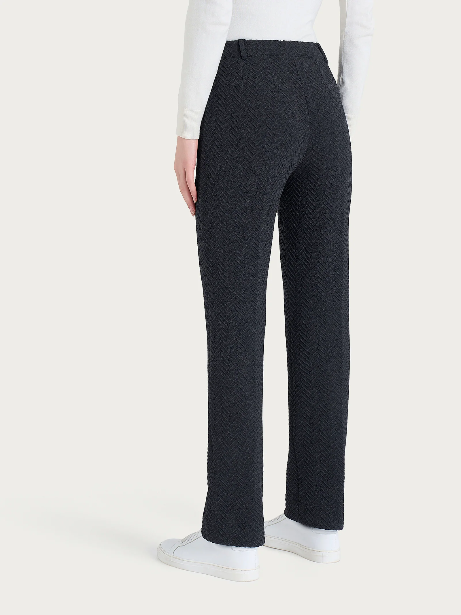 Pantalone dritto con tasche in Eco Jacquard  - Oscuro Mel. - Image 3