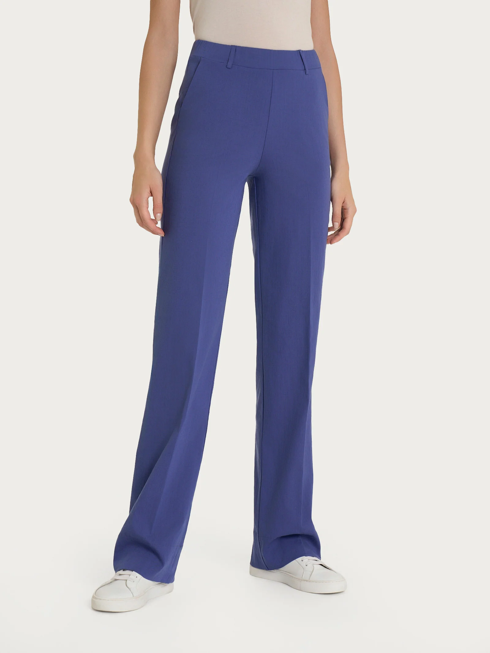 Pantalone dritto con tasche in Super Natural - Skipper Blue - Image 2