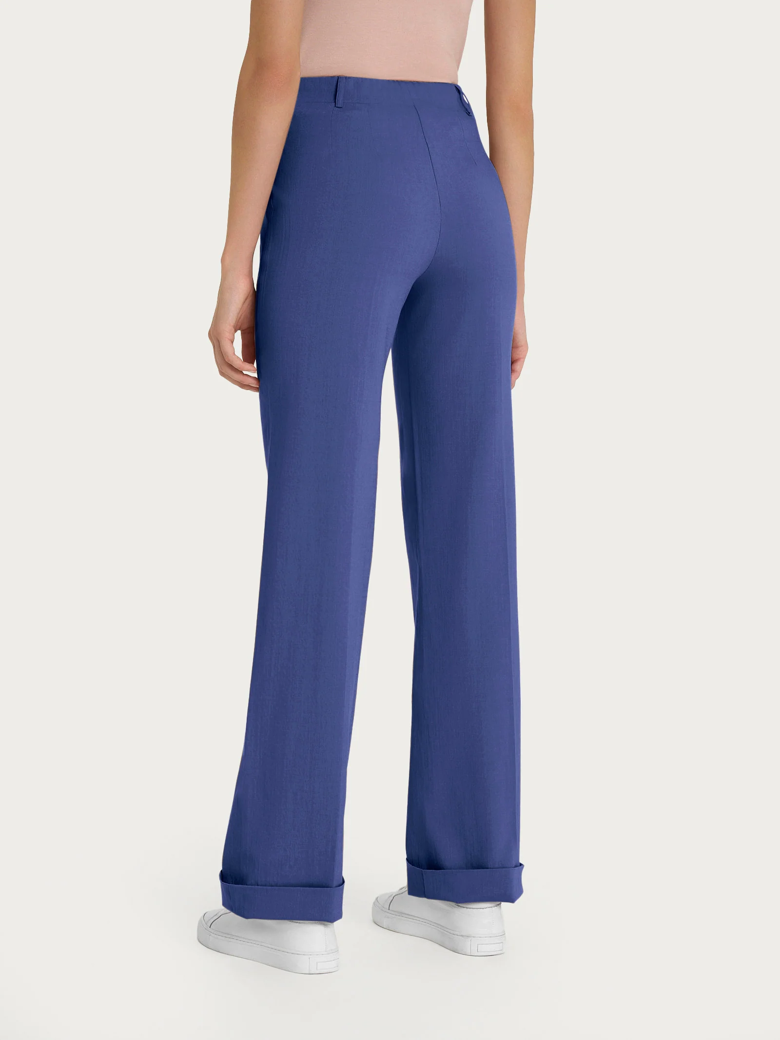 Pantalone dritto con tasche in Super Natural - Skipper Blue - Image 4