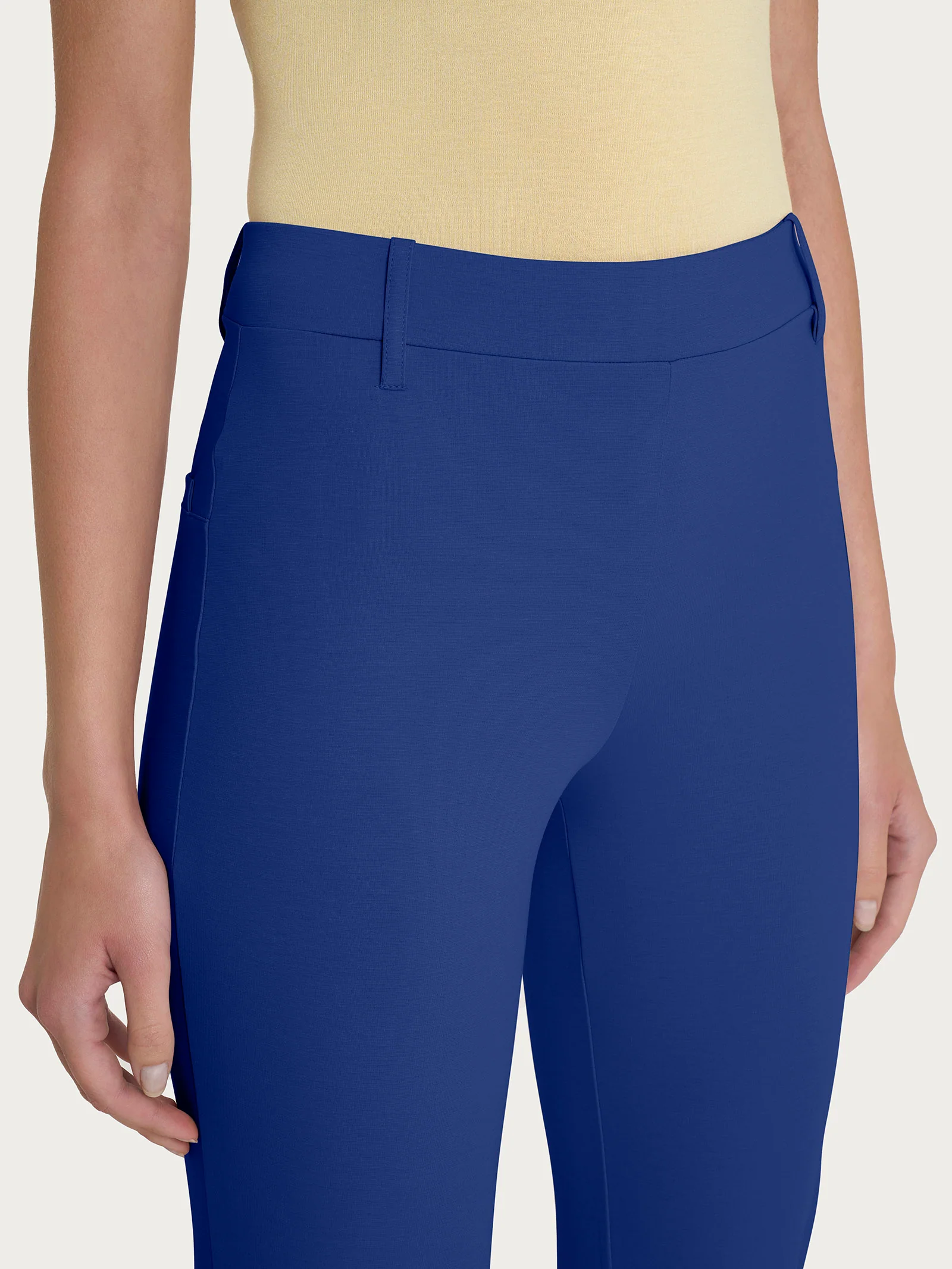 Pantalone slim dritto in Compact Light - Blueberry - Image 3