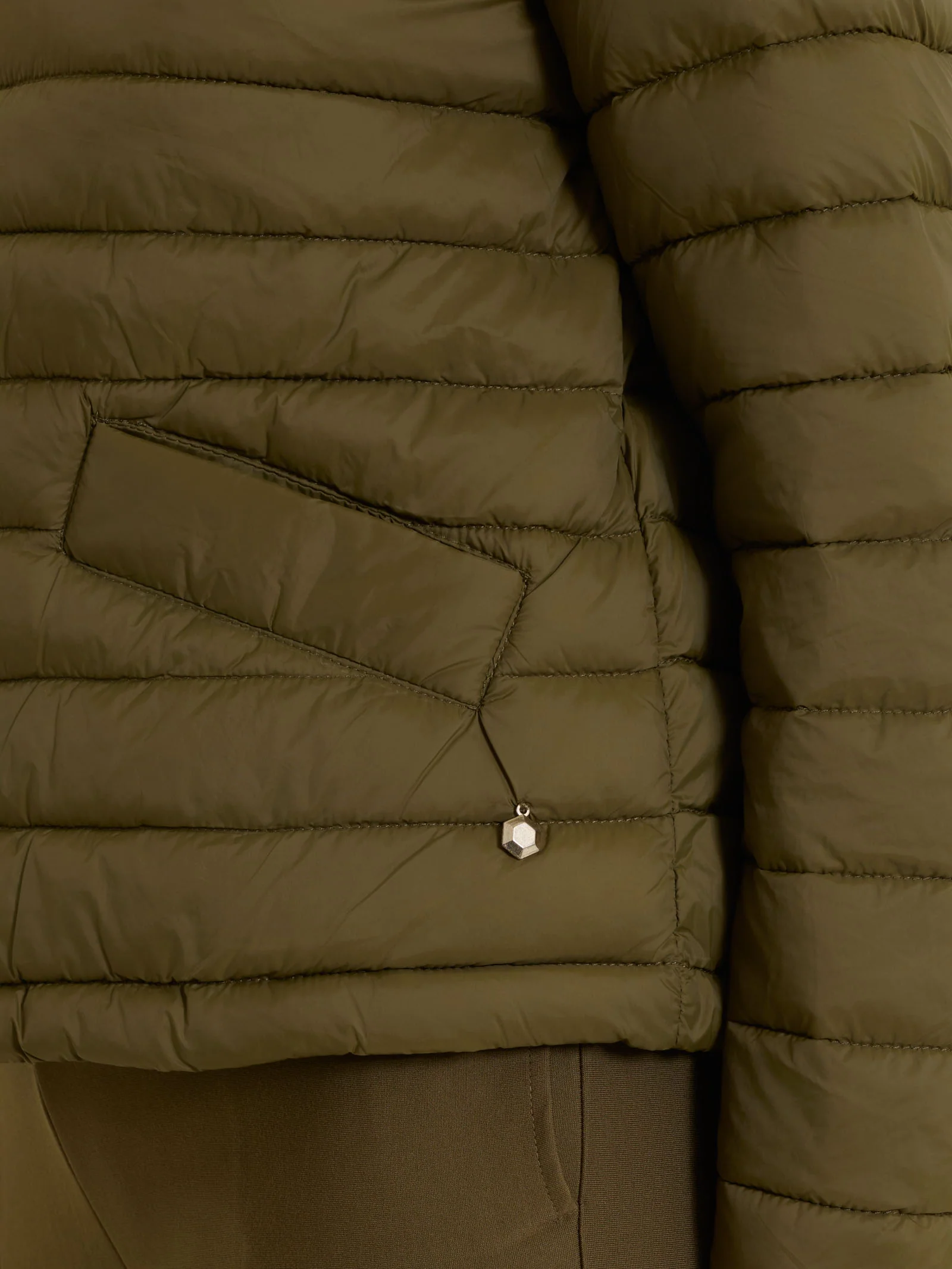 Piumino classico in Vegan Down - Dark Olive - Image 3