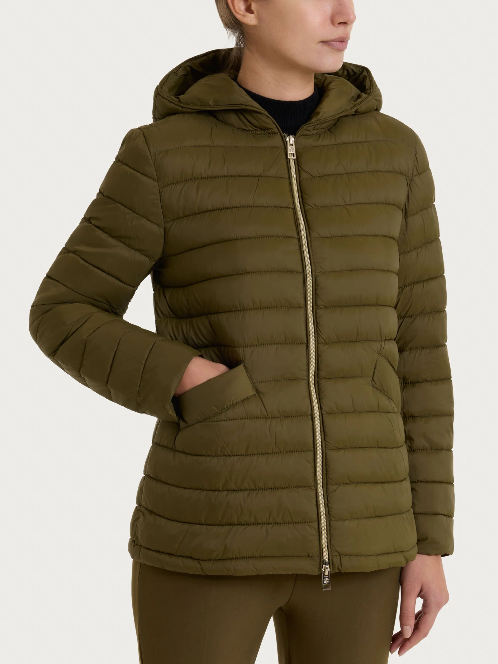 Piumino con cappuccio in Vegan Down - Dark Olive