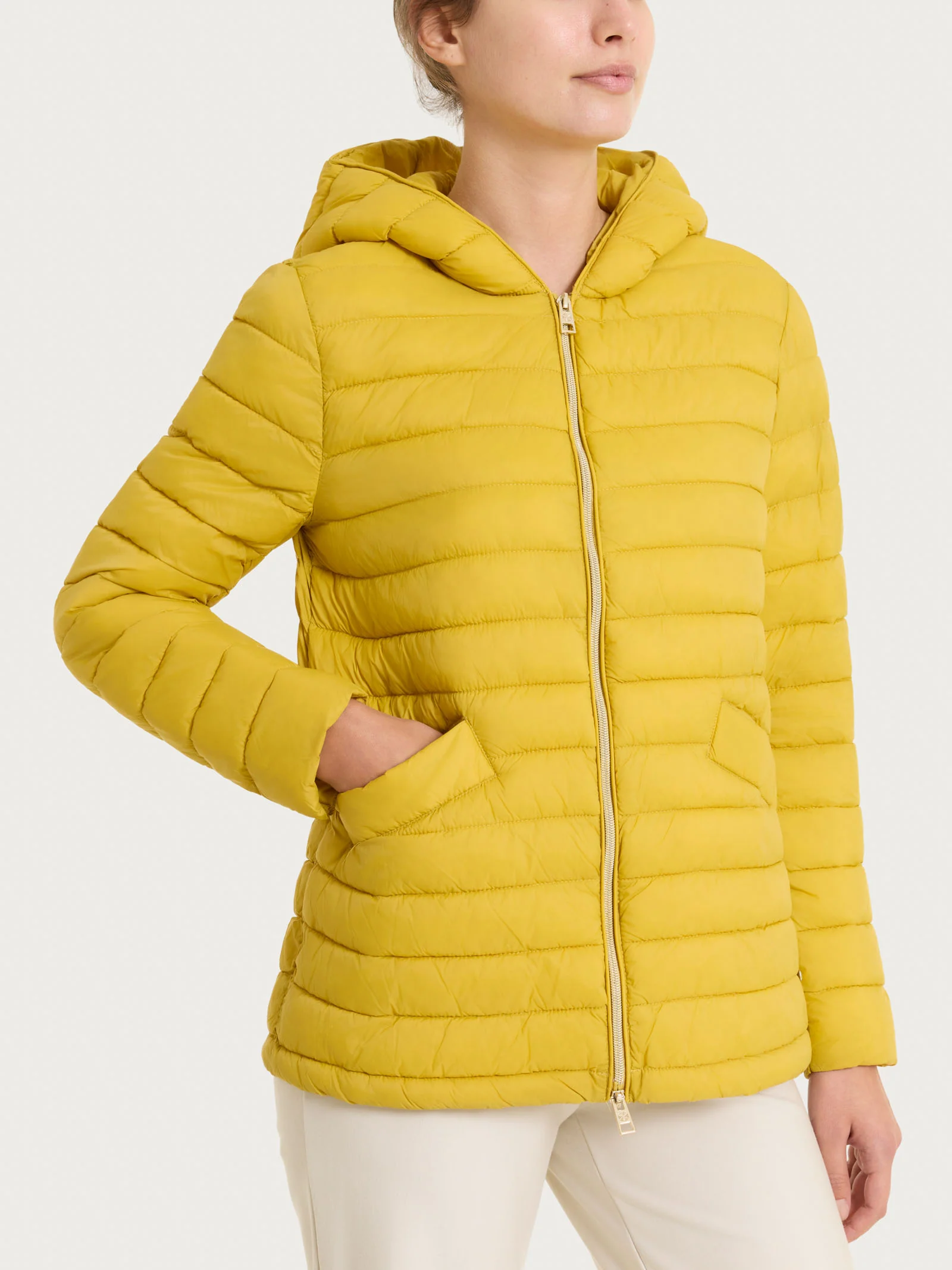 Piumino con cappuccio in Vegan Down - Oil Yellow