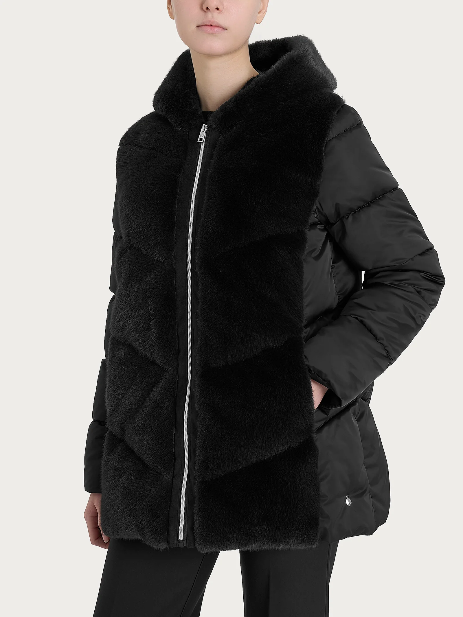 Piumino con Vegan Fur frontale - Nero