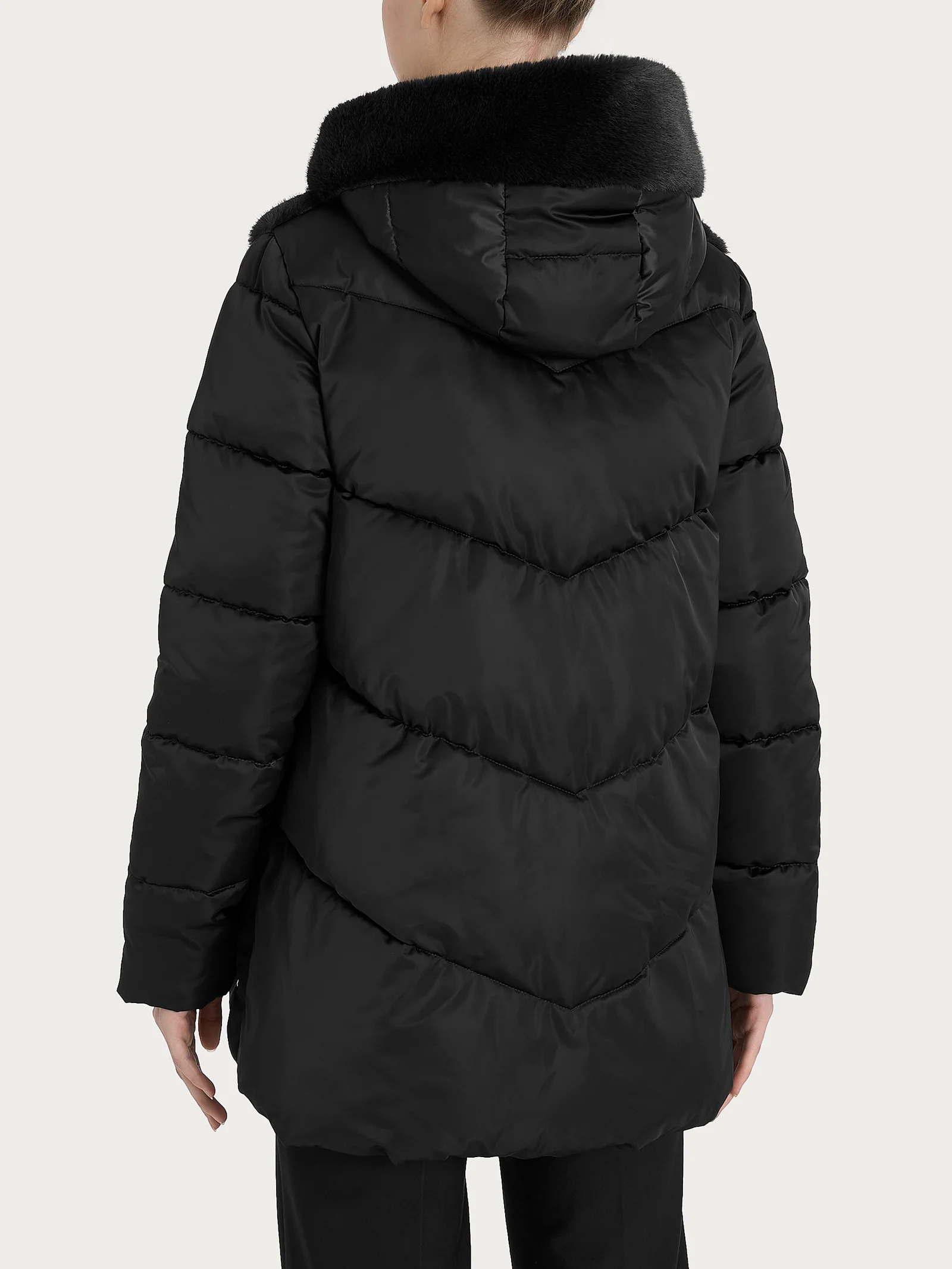 Piumino con Vegan Fur frontale - Nero - Image 2