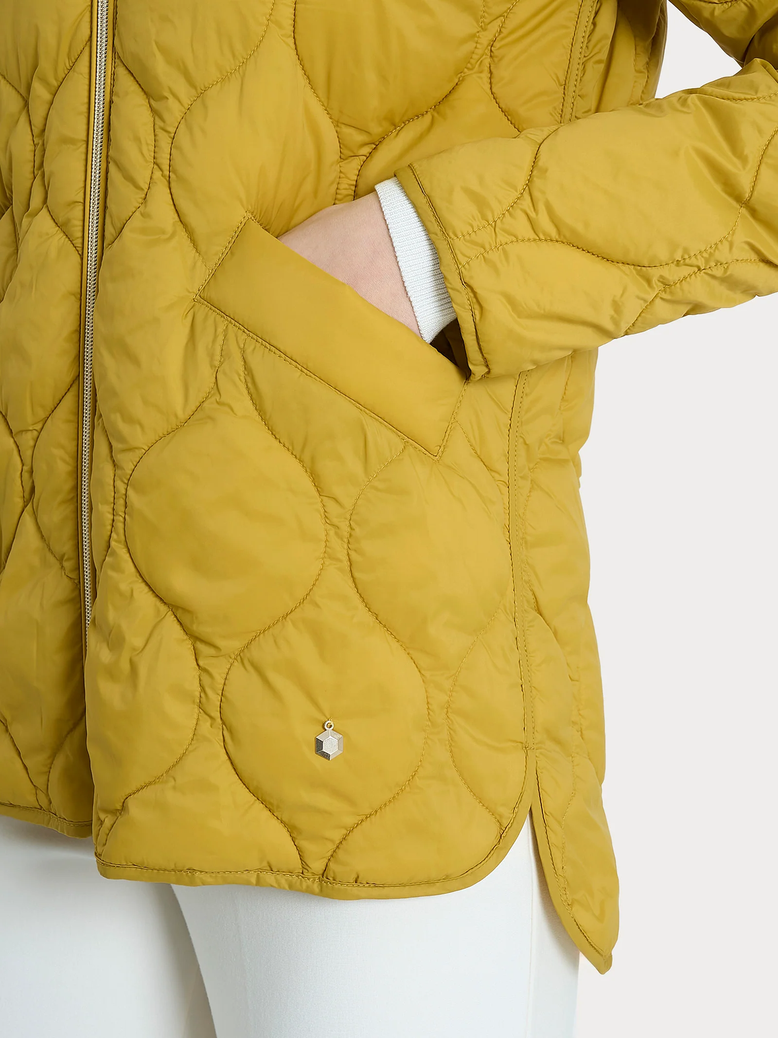 Piumino Onion Quilt con cappuccio - Oil Yellow - Image 3